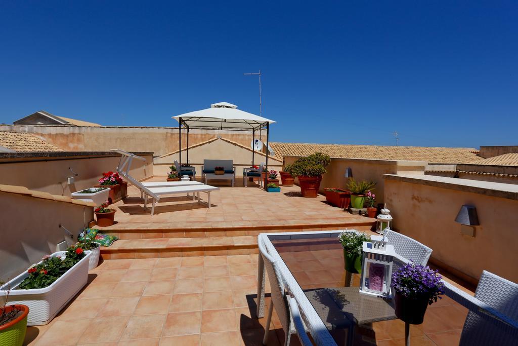 Casa Maiorca Apartment Сиракуза Стая снимка